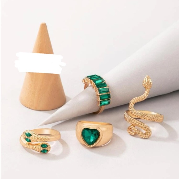 SHEIN Brand New Ring Set ❤️ Buy 1 Get 1 Free ❤️ - Picture 2 of 3